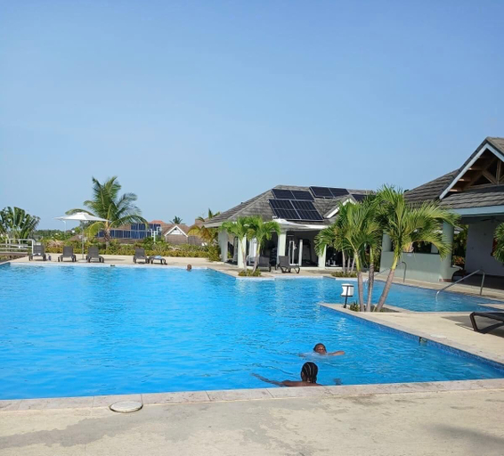 Pool 3, 2BR The Crest - 15 mins Ocho Rios