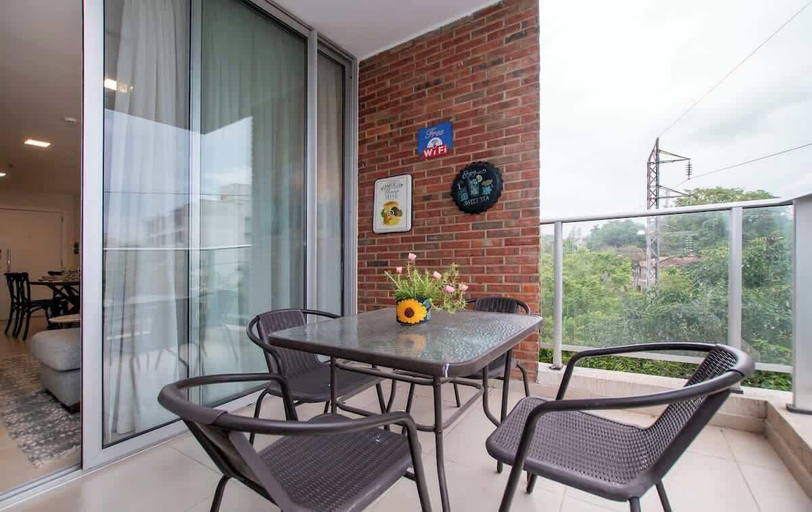Outdoor dining 2, Corporate Stays Home Villamorra, Asunción