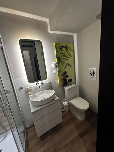 Bathroom 2, Syntagma Divine Guestrooms, Attica