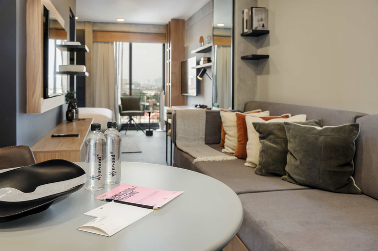 Room 5, w Lovely 1BR w Private Balcony in Tabacalera, Mexico City