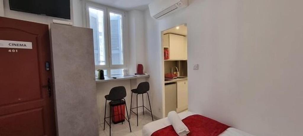 Others 5, Sweet Home Marceau, Alpes-Maritimes
