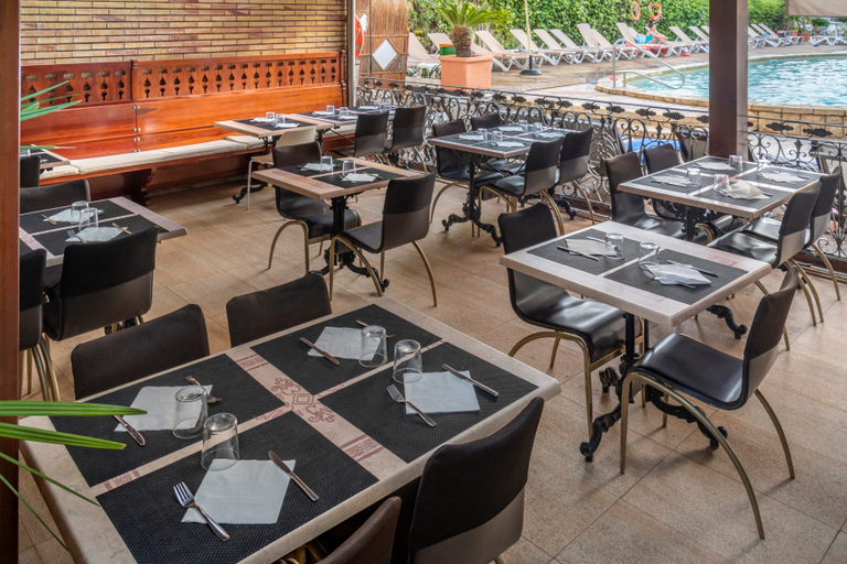 Food & Drinks 5, Canada Palace, Tarragona