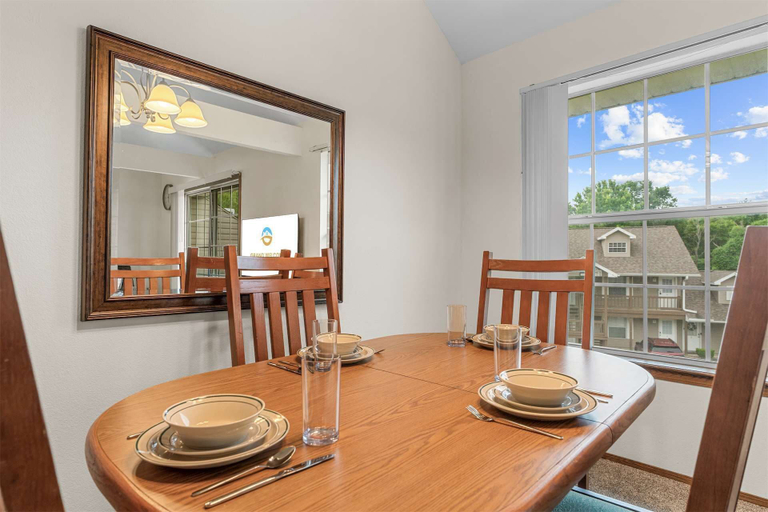 Dining 4, The Cozy Groves in Fall Creek, Taney