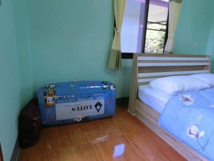 Room 3, Pernjai Homestay 3, Pua