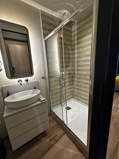Bathroom 3, Syntagma Divine Guestrooms, Attica