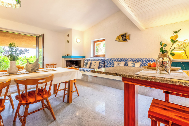 Dining 5, COSY VILLA Sea View and Garden, Olbia-Tempio