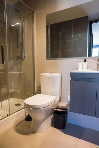 Bathroom 2, Luxe 2BR Parkside Retreat Pool and Gym, Cordillera