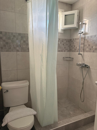 Bathroom 2, Kiki's Place, Central Macedonia