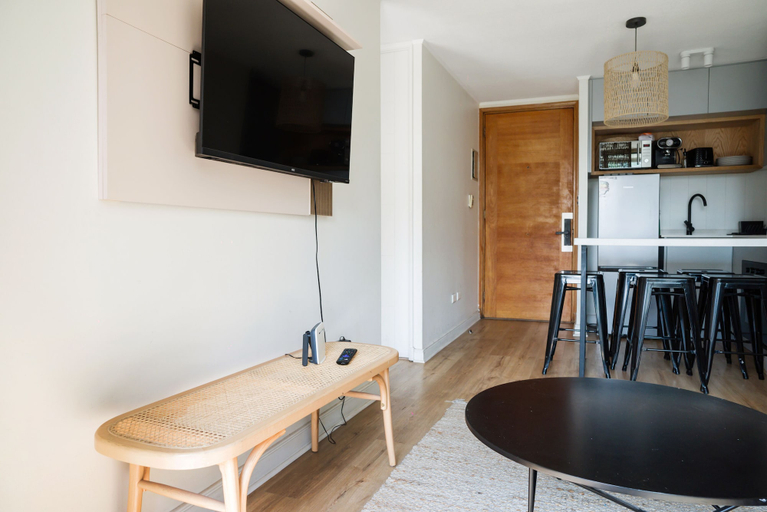 Others 5, 2BR in Las Condes Pool and Balcony, Cordillera