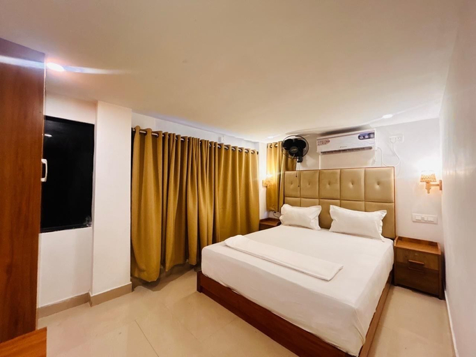 Room 4, S Palace Regency, Kollam