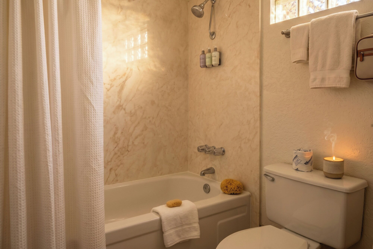Bathroom 3, Collection O Las Vegas, Clark