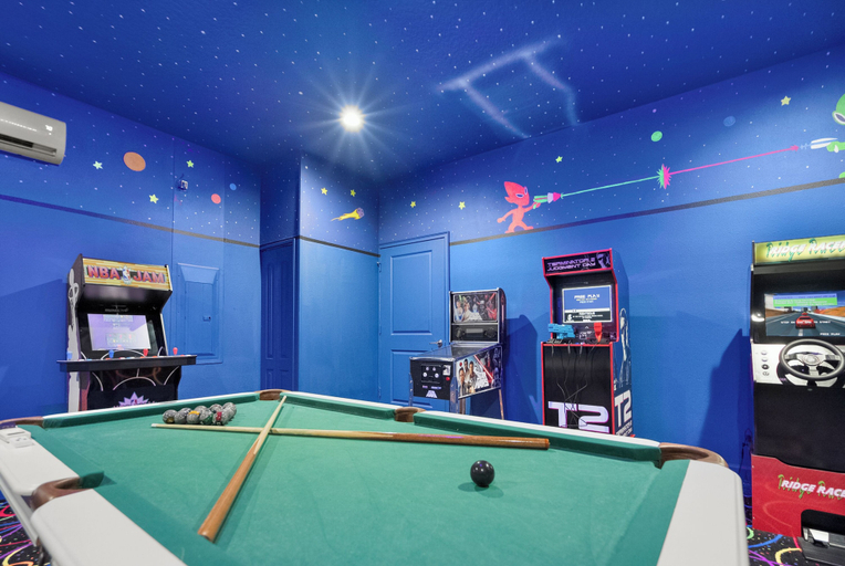 Game room 2, 9089-Hazard, Osceola