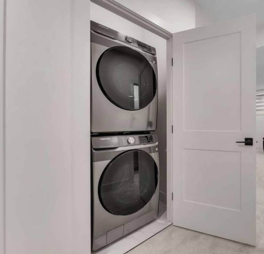 Interior 4, Luxe Elite Escape 8 Bdrm Near Lake!, Division No. 6
