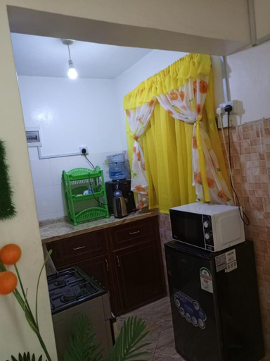 Others 5, Studio apartment, Nyali