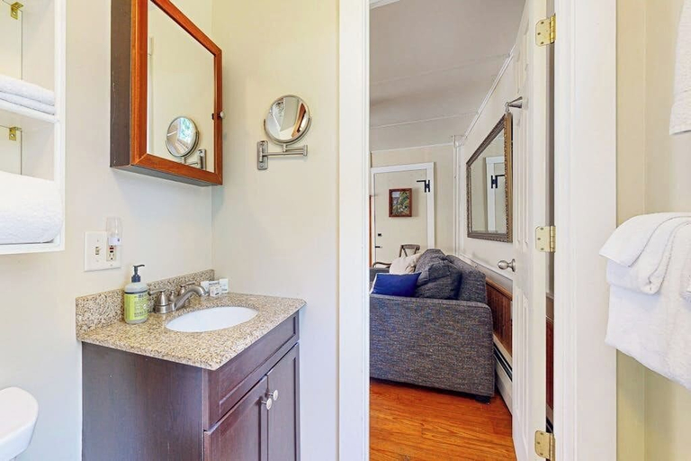Bathroom 5, Nautical Vacation Rental in in Walkable Downtown With Harbor View, Grill & Deck, Lincoln