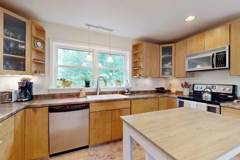 Private kitchen 3, Sunny Coastal Retreat With Deck, Grill, Beach, Dock, & Ocean Access, Lincoln