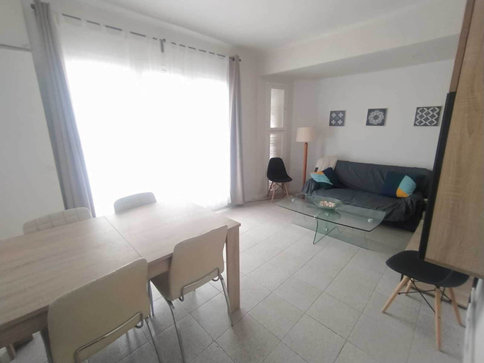Living room 4, Beach 2 Large Balcones Quiet Rooms, Wifi, Good Views, Barcelona
