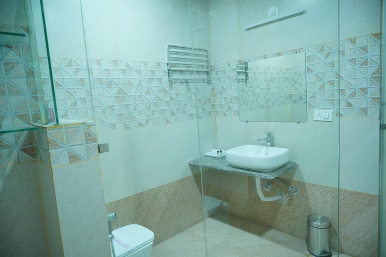 Bathroom 3, Hotel KP Palace, Anugul