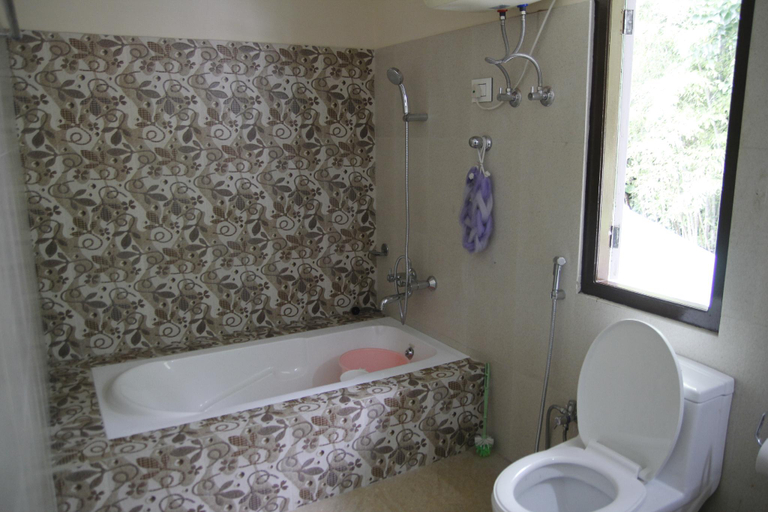 Bathroom 3, Vamoose Gomethang Homestay, South Sikkim