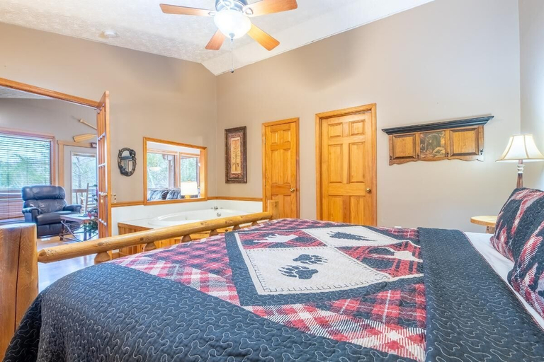 Bedroom 3, Cozy Bear Hideaway, Sevier