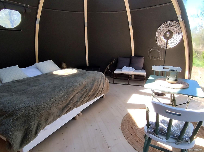 Bedroom, Bulle de l'etang - Etat Nature, Meurthe-et-Moselle