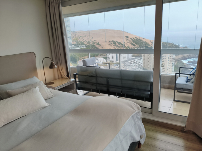 Room 2, Modern 4BR Apartment with Ocean View, Valparaíso
