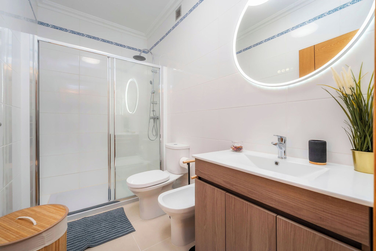 Bathroom 2, Loule Hill - Lua Villa, Faro