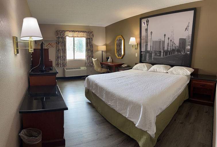 Bedroom 3, Knights inn Hartford, Hartford