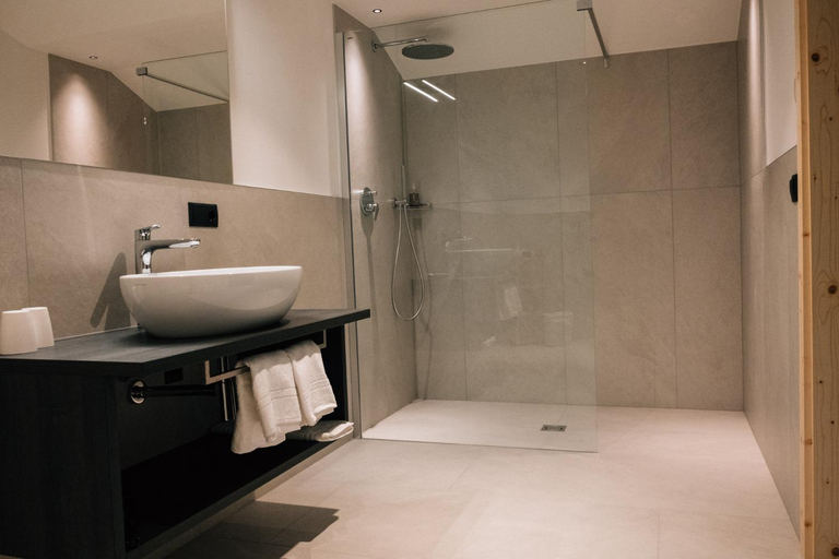 Bathroom 4, Hotel Jagerhof, Bolzano