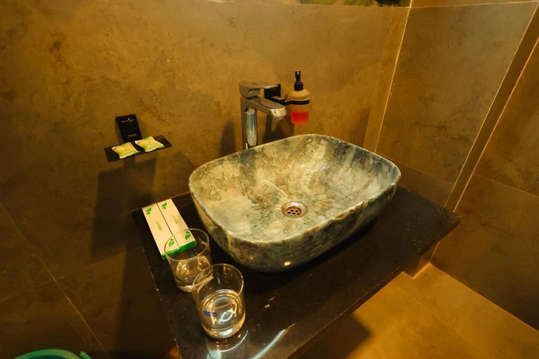 Bathroom 3, Hotel Jigyasa Palace Bar & Restro, Jaisalmer