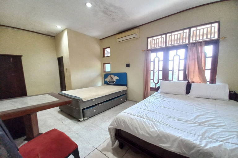 Room 5, Hotel O Syariah Near UNS Surakarta forme, Solo
