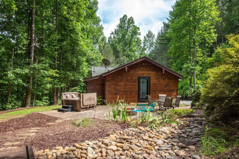 Terrace/patio 2, Misty Mountain Cabin, Sevier