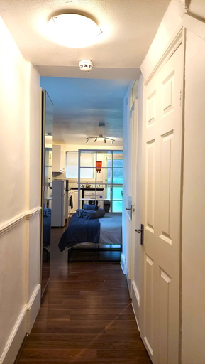 Room 4, Spacious Studio Flat - Camden Kings Cross Zone 1, London