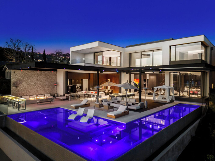 Exterior 2, Collingwood, Los Angeles