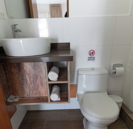 Bathroom 4, Hotel La Estancia Ica, Ica
