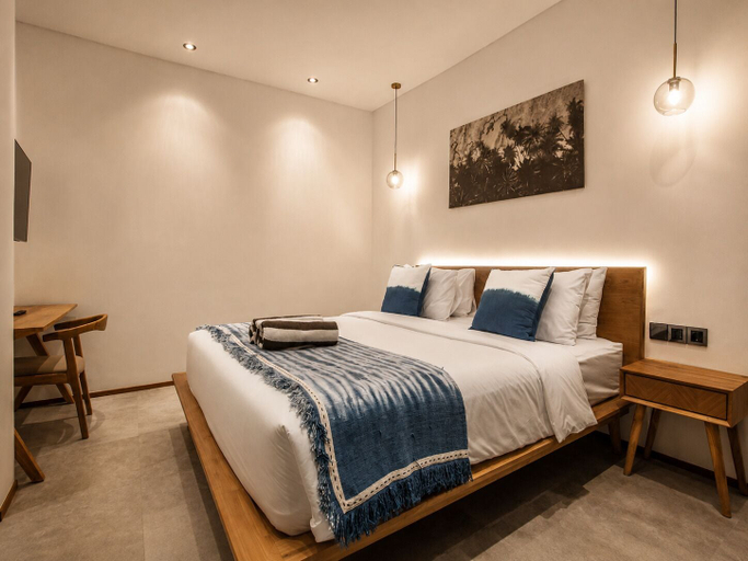 Exterior 4, Elegant 5BR Villa Retreat Steps From Canggu Beach, Badung
