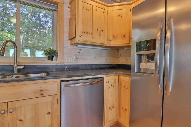 Others 2, Luxe Bayfront Cabin w/ Stunning Views & Shared Dock- Ideal for Hunting & Fishing, Sagadahoc