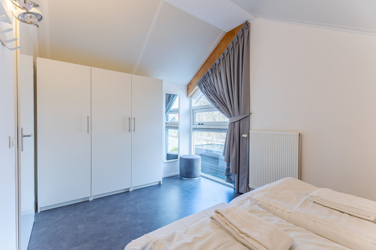 Room 4, Zonnedorp 19 Modern Holiday Home Renesse Beach Within Walking Distance, Schouwen-Duiveland
