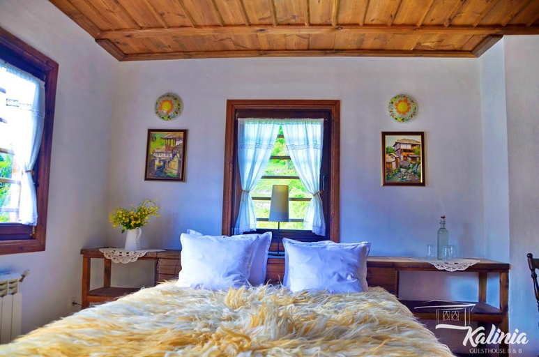 Bedroom 2, Kalinia Guesthouse B&B, Garmen