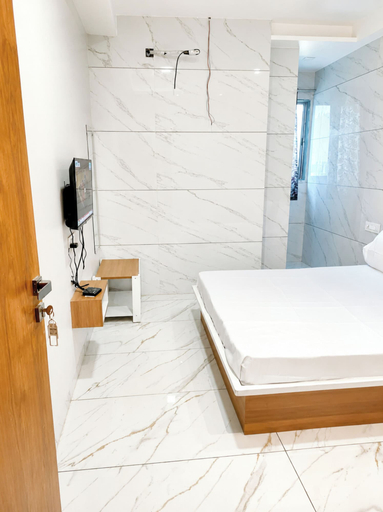 Room 4, Hotel Janata In Gujarat, Valsad