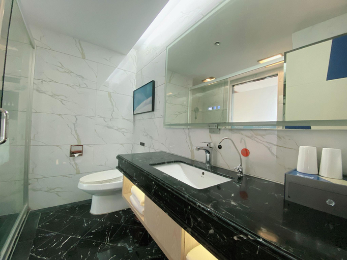 Bathroom 3, Kyriad Marvelous Hotel Shantou Chaoyang Heping, Shantou