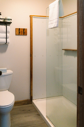 Bathroom 5, Adrift Hotel, Pacific