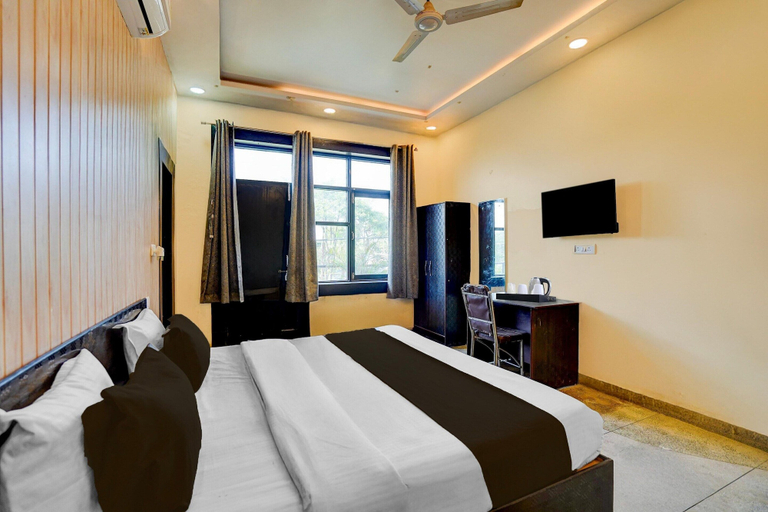Room 3, Classic Tulsi Hotels And Lawns, Lucknow
