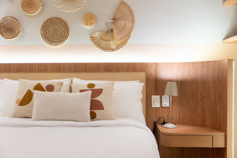 Room 2, Av. Atlantica 5 Suites, Ocean View, Renovated, Rio de Janeiro