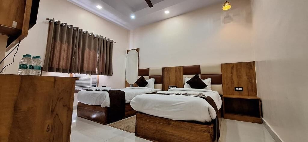 Others 4, New Hotel Sun International, Purbi Singhbhum