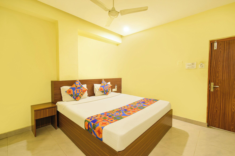 Room 3, Fabhotel Nakshatra Grand, Ranga Reddy
