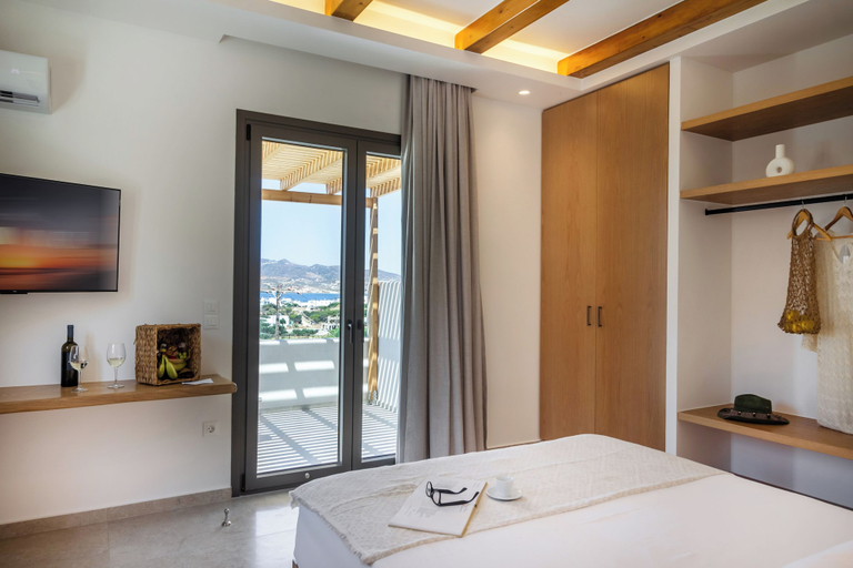 Room 3, Kastel Milos, South Aegean
