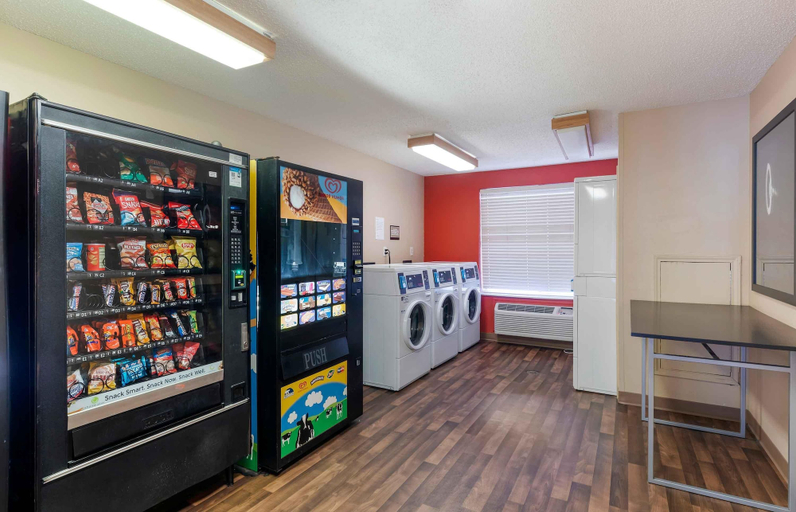 Food & Drinks 5, Extended Stay America Suites Fort Worth Southwest, Fort Worth