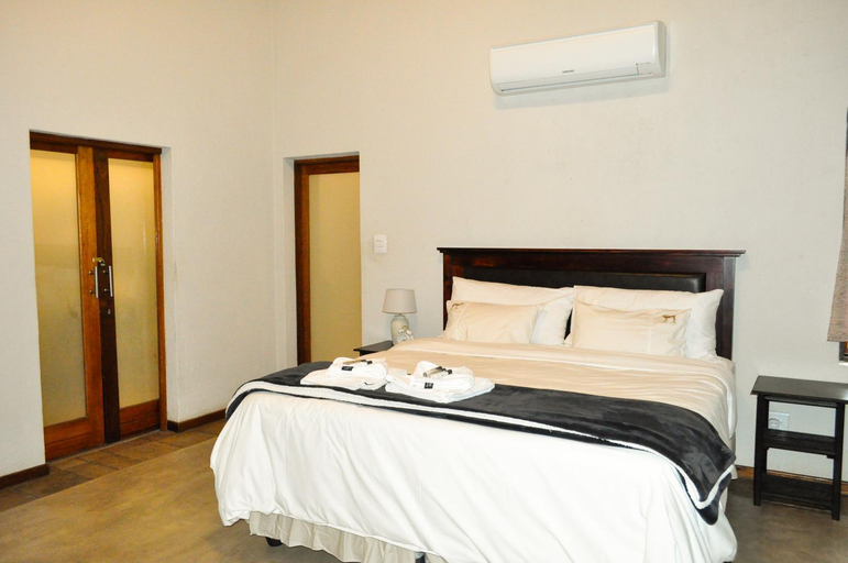 Bedroom 2, The Sanctuary- Self Catering Accommodation, Ehlanzeni