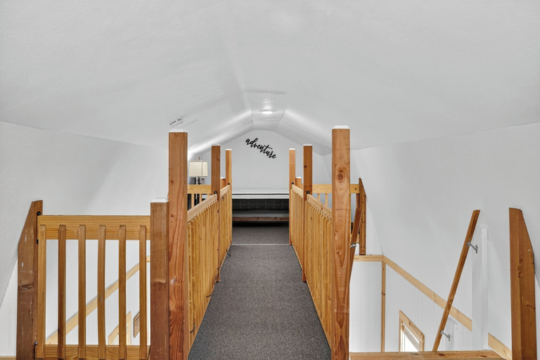 Interior 3, Alice Springs RV Park & Resort, Ionia